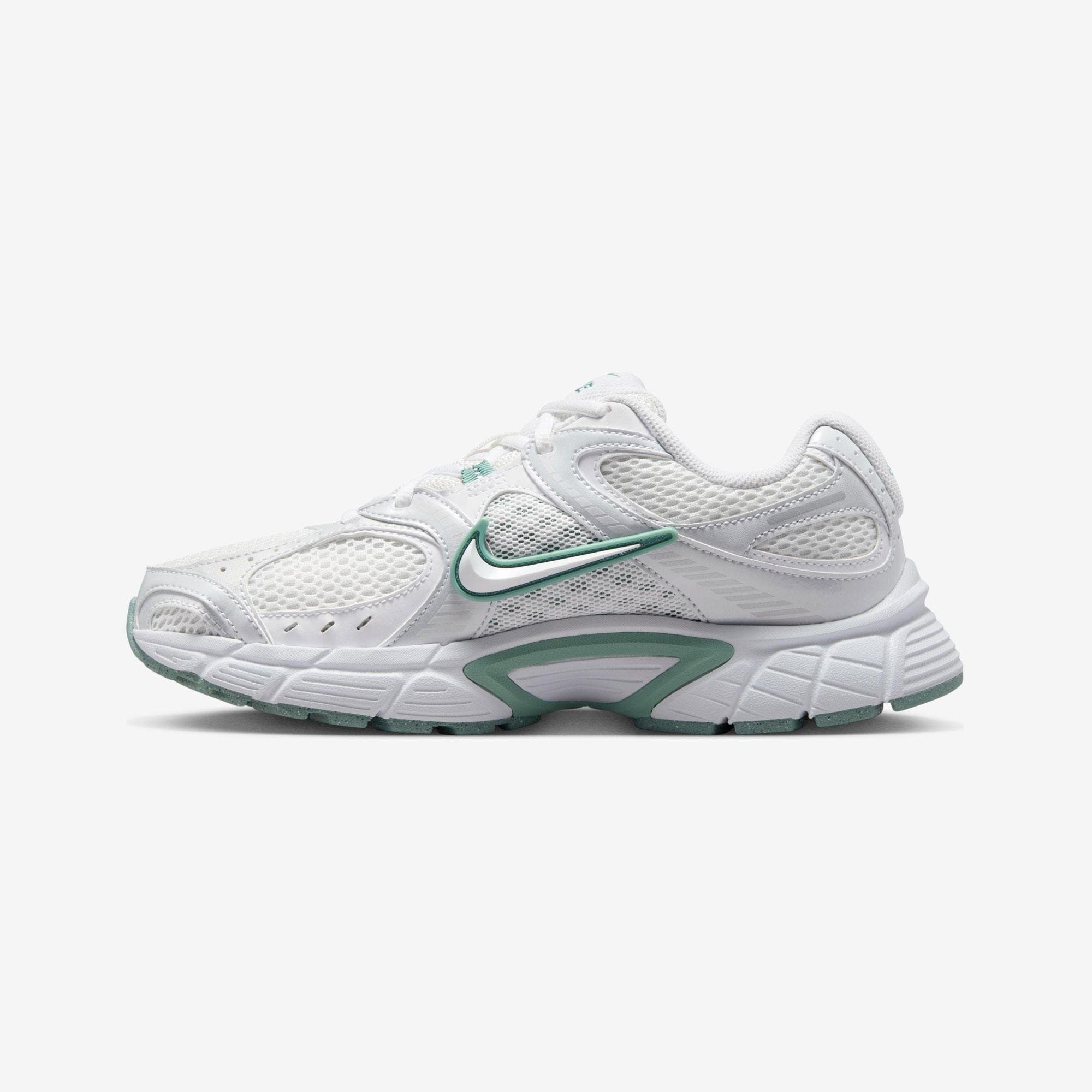 Nike V5 RNR HQ7901-106 Beyaz-Yeşil Kadın Spor Ayakkabı